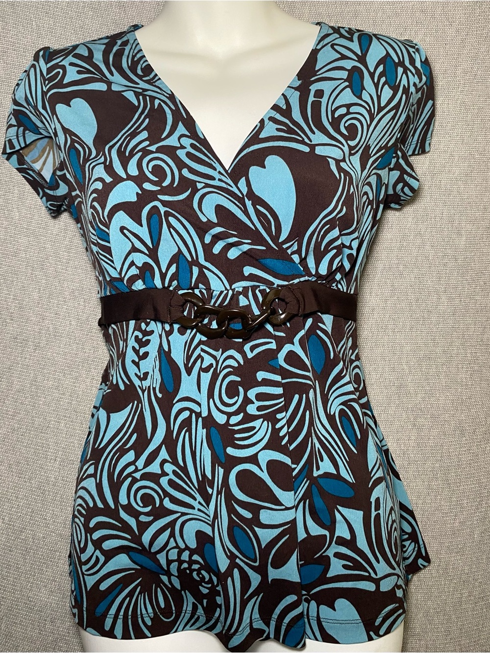 Y2K Apt 9 Women's Short Sleeve Top V-Neck Brown Blue Swirl Tie Back Petite S